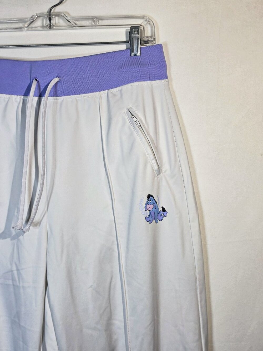 Disney Large winnie the poo white/purple joggers